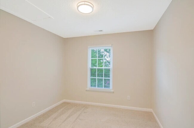 Foto del edificio - 5028 Silverdene St