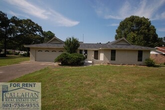 Building Photo - 101 Foxwood Dr