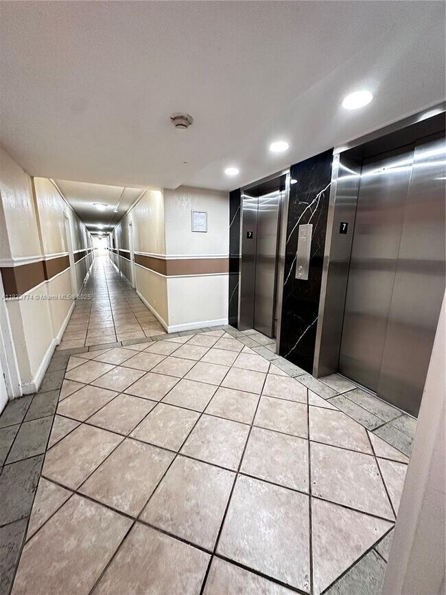 Foto del edificio - 801 NW 47th Ave