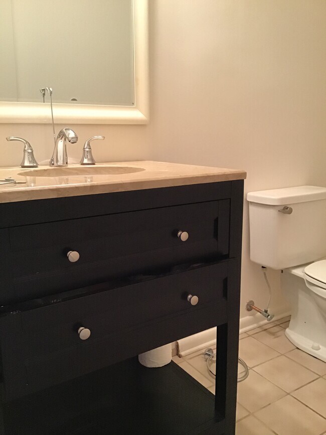 Building Photo - 5802 Edith Ct