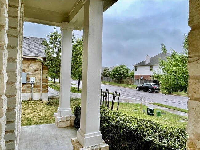 Foto del edificio - 1525 Greenside Dr