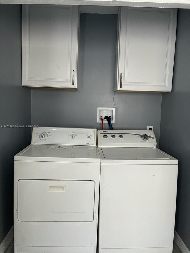 Foto del edificio - 2524 Hiland St