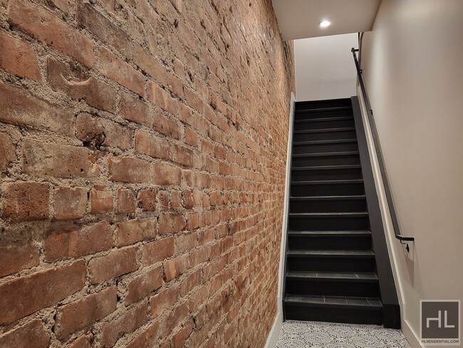 Building Photo - Luxury on Flatbush Ave