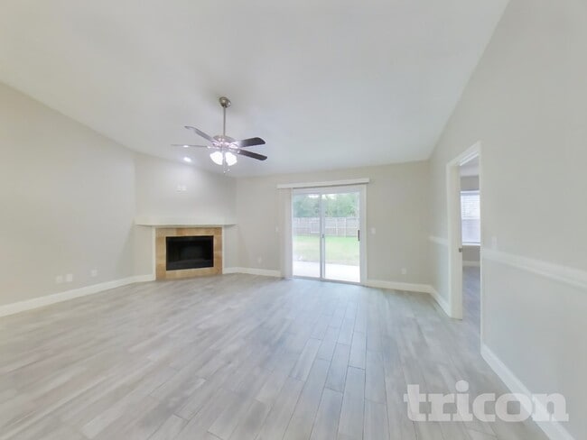 Building Photo - 8778 Fieldside Dr S