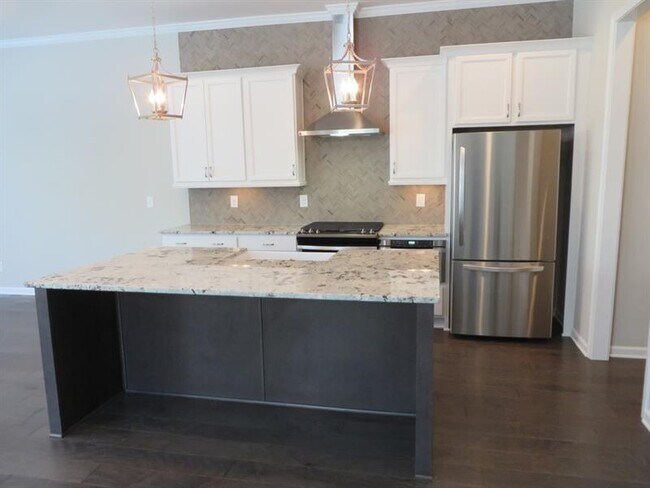 Foto del edificio - 3638 Moorewood Ln S E
