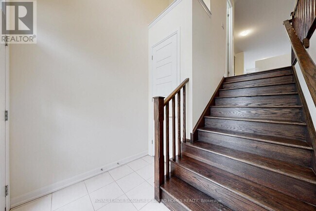 Building Photo - 98 Huguenot Rd