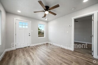 Building Photo - 300 W 100 N