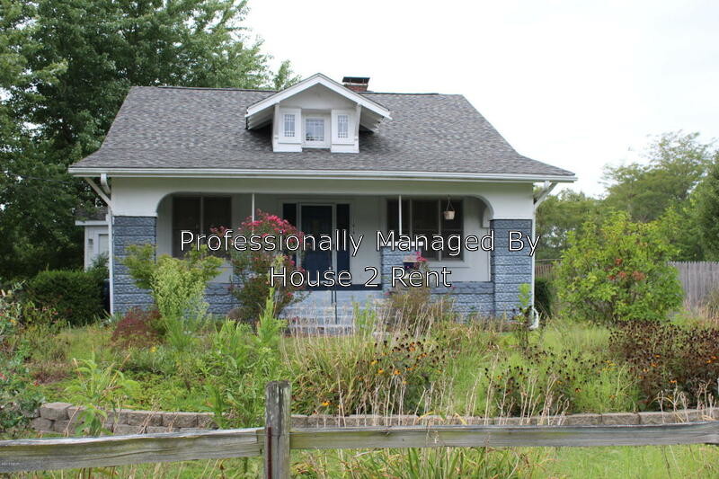 Primary Photo - 1016 S Fly Ave