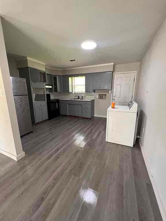 Foto del edificio - 905 E 7th St