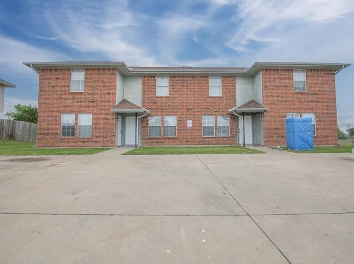 Primary Photo - 2BED/ 1.5BATH