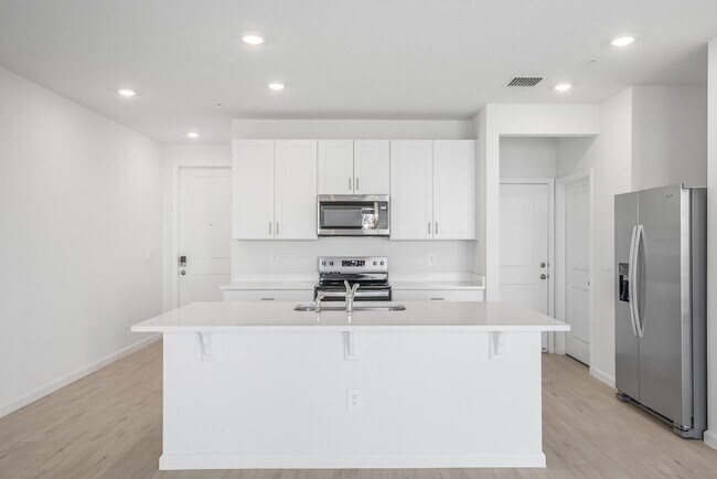 Foto del edificio - 621 Salisbury Cir