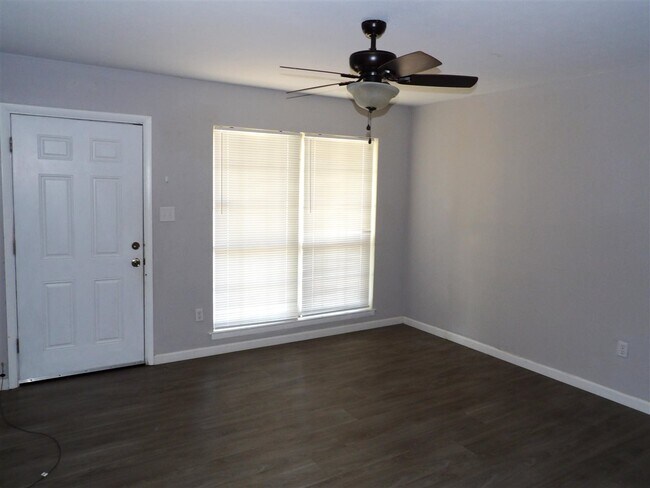 Foto del edificio - 4611 NW Santa Fe Ave