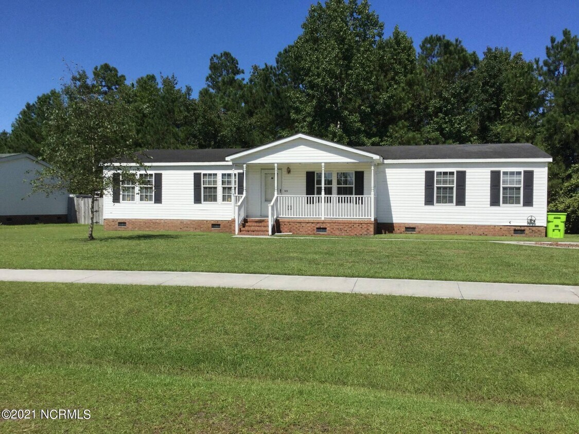 323 MacDonald Blvd, Havelock, NC 28532 House Rental in Havelock, NC