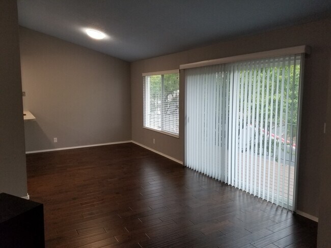 Foto del edificio - 3 Bed 2 Bath In Martinez (Sunrise Ridge)