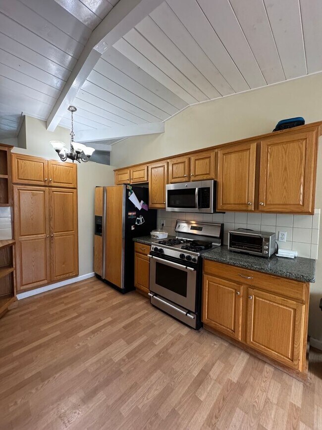 Foto del edificio - Beautiful 3 bedroom West Side Home!