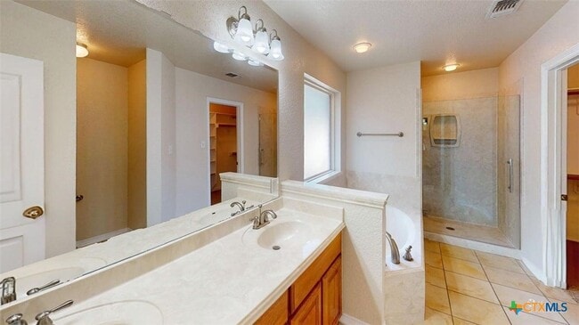 Building Photo - 2536 Mugho Dr
