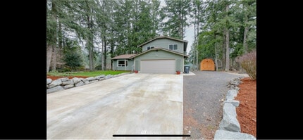 Building Photo - 4744 Beverly Dr NE