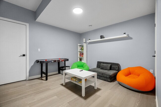 Photo du bâtiment - 142 Canoe Crescent SW