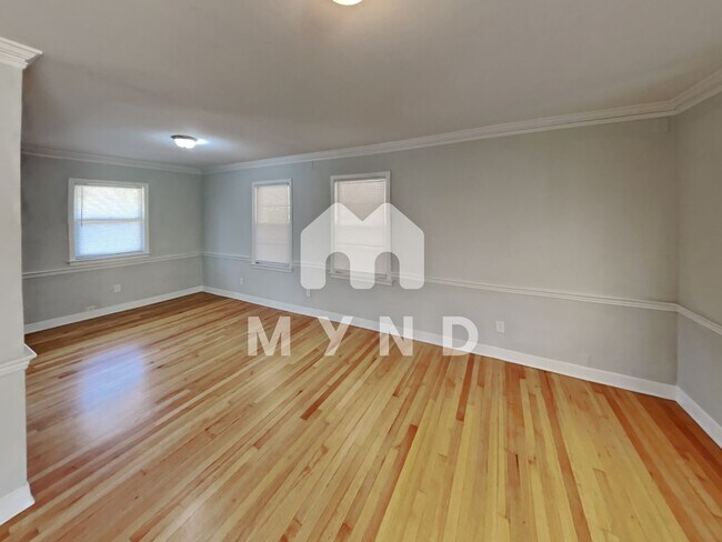 Building Photo - 4241 Cherrydale Ave