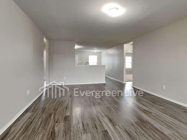 Foto del edificio - 3821 Glitterman Dr