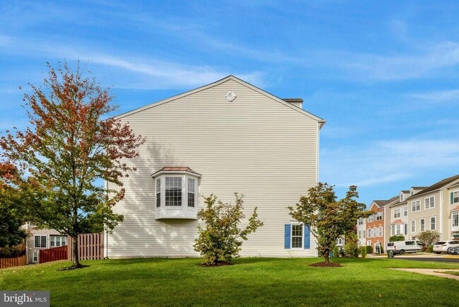 Building Photo - 43787 Tattinger Terrace