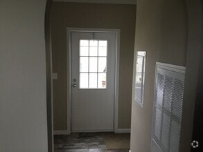 Building Photo - 1510 Alan Dr