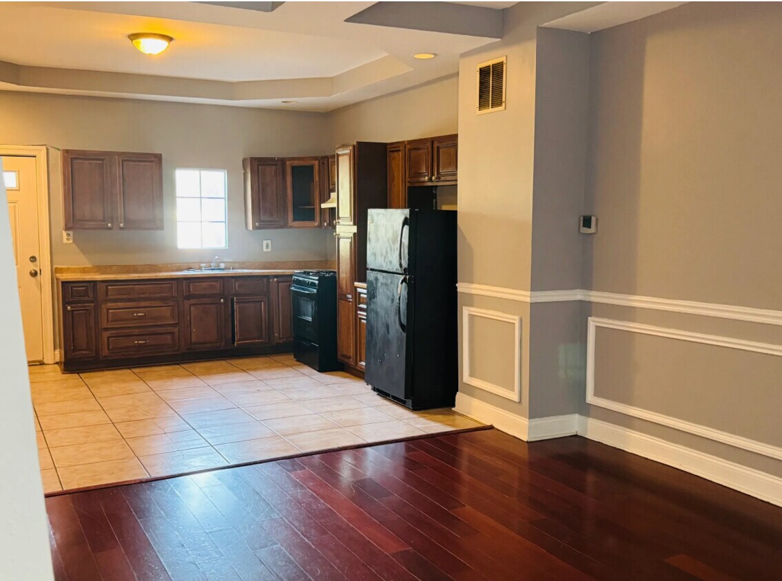 Foto principal - 1011 N Arlington Ave