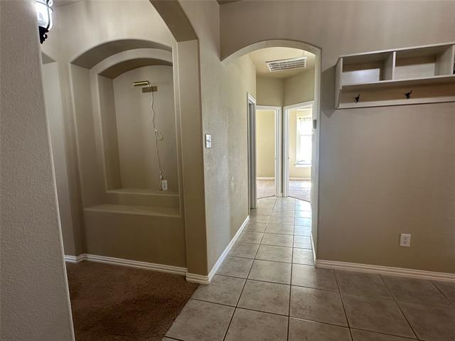 Foto del edificio - 8466 Davis Dr