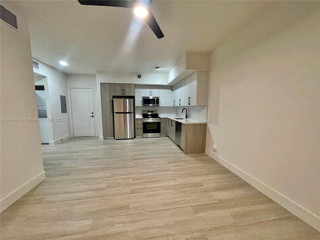 Foto principal - 18412 Homestead Ave