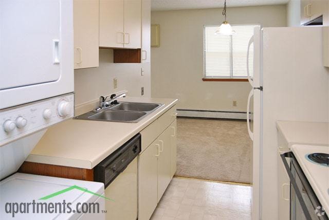 Kitchen - Ponds of Edina