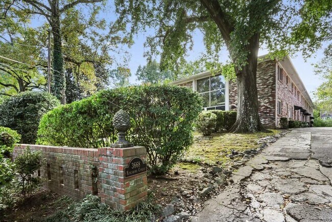 Foto del edificio - 3668 Kingsboro Rd NE