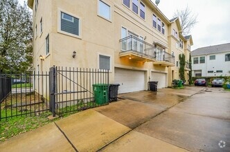 Building Photo - 1610 Holman St