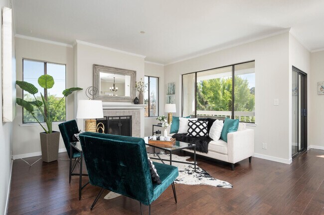 Foto del edificio - 1110 Bayswater Ave