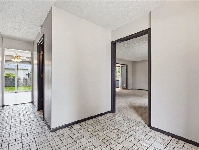 Foto del edificio - 15665 Fountain Hills Dr