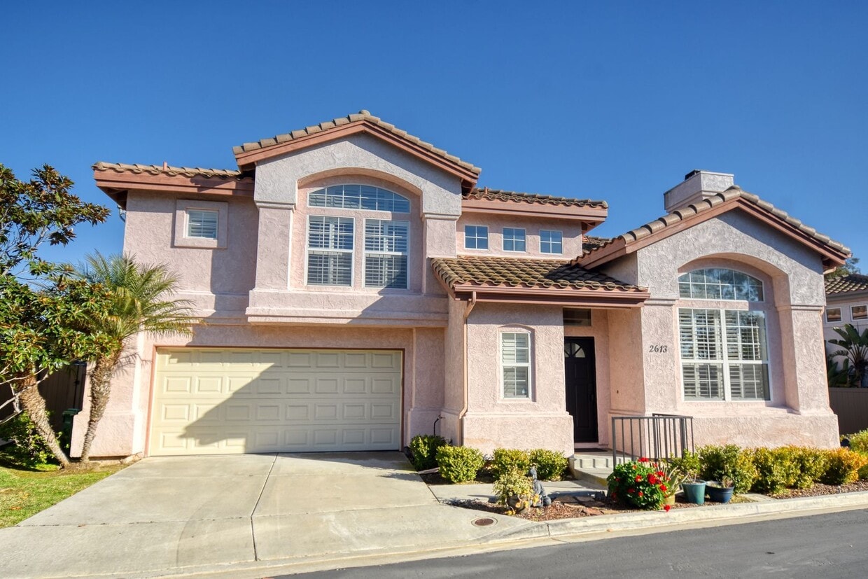 Primary Photo - Beautiful Furnished Home in Carlsbad