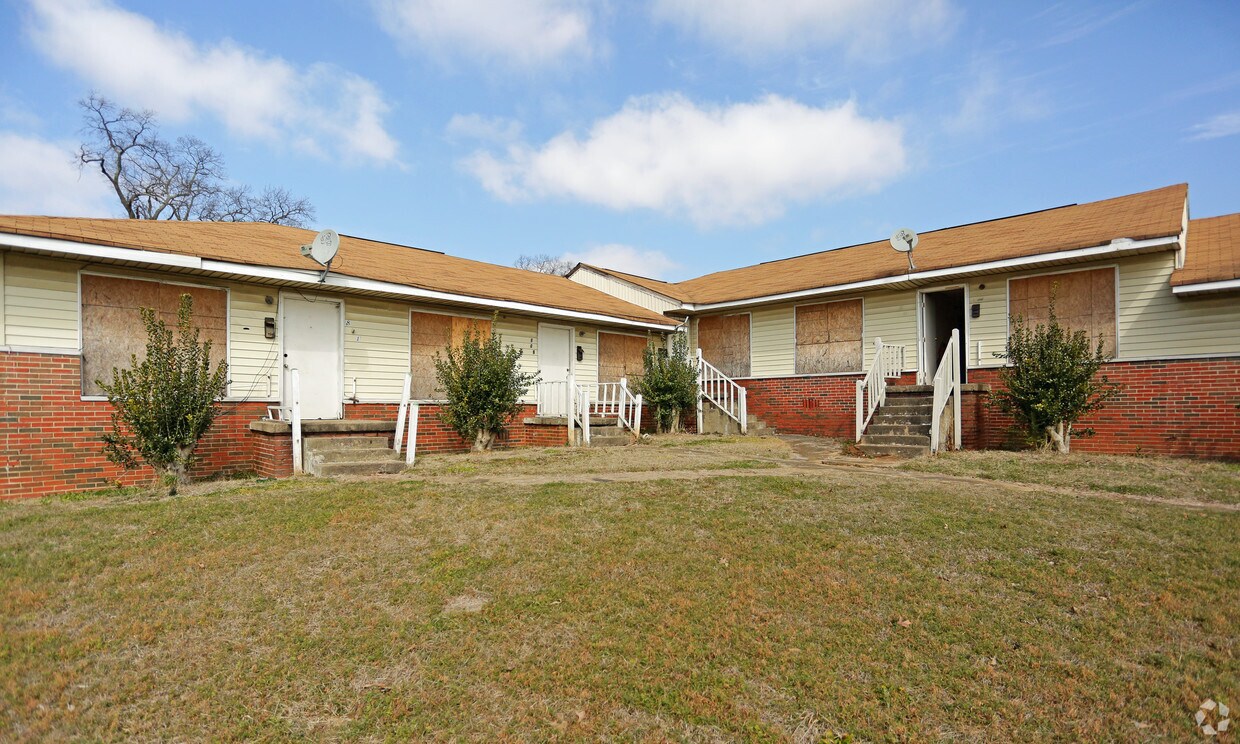 Foto principal - 801 6th St W