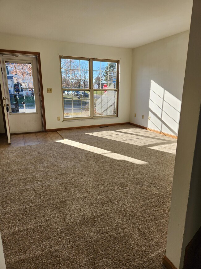 242 Richards Dr, Delaware, OH 43015 House Rental in Delaware, OH