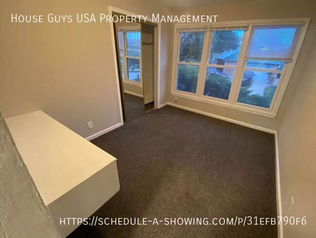 Foto del edificio - 4616 E Linwood Blvd