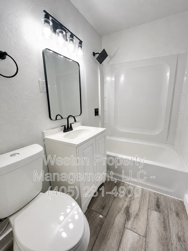 Foto del edificio - 9609 Greystone Ave
