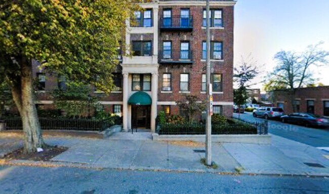 Foto del edificio - 185 Chestnut Hill Ave