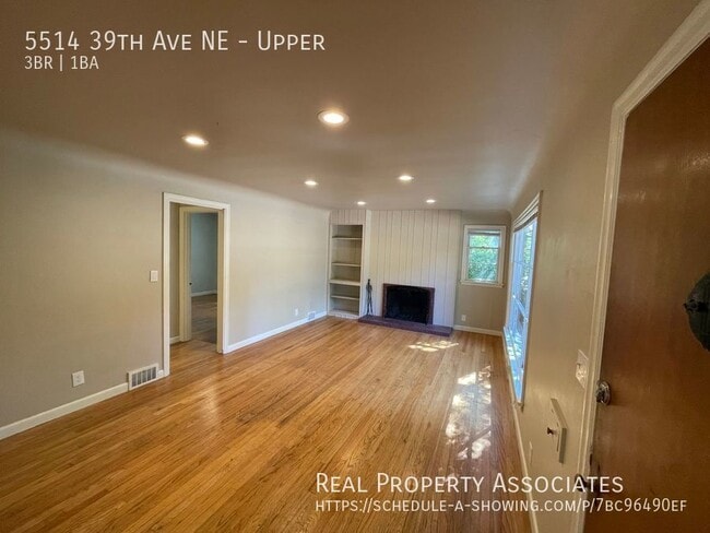 Building Photo - 5514 39th Ave NE