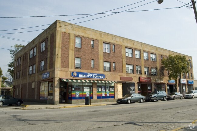 Building Photo - 701 S 5th Ave