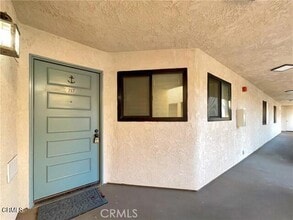Building Photo - 717 Island View Cir