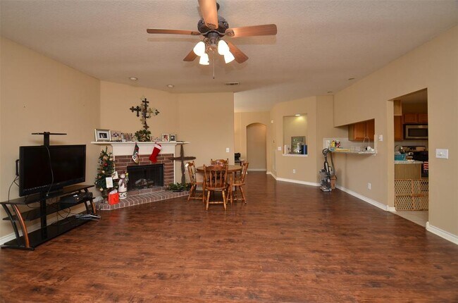 Building Photo - 3035 Valley Spring Trail