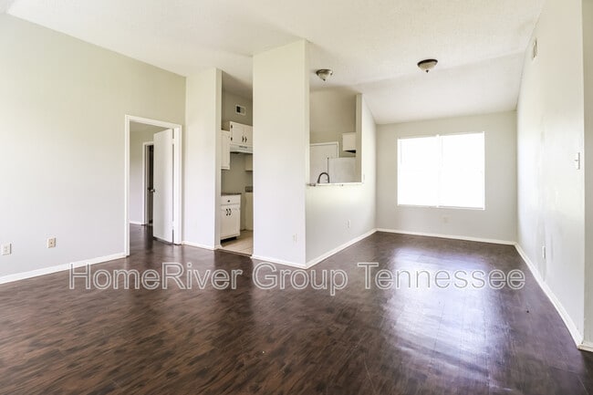 Building Photo - 1441 Reata Pass