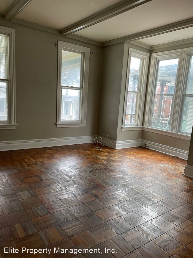 Building Photo - 2 br, 1 bath House - 335 Pine St., Unit #1
