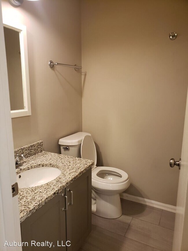 Foto del edificio - 2 br, 2 bath House - Moore's Mill Place 42...