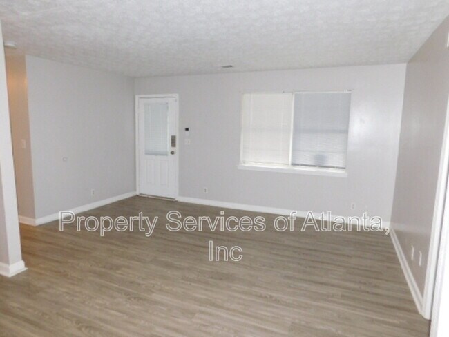 Foto del edificio - 3772 Rolling Pl