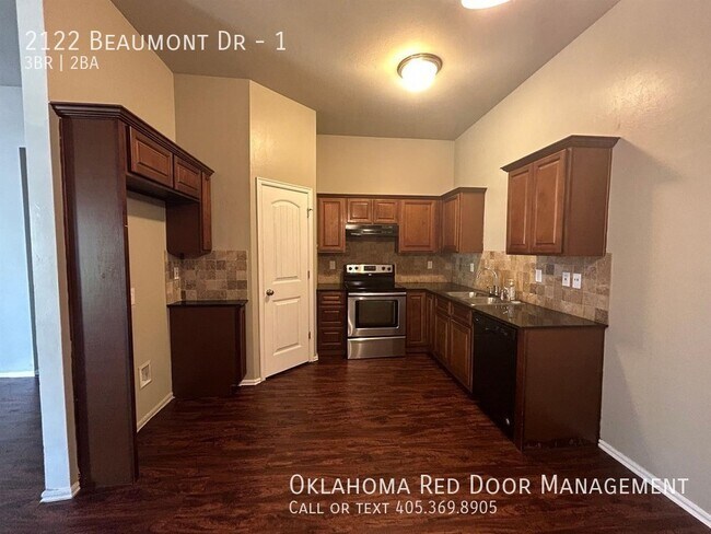 Foto del edificio - 2122 Beaumont Dr