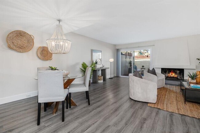 Foto del edificio - 4264 Loma Riviera Ln